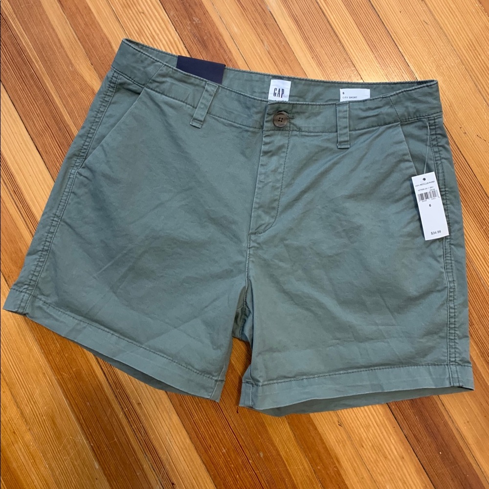 GAP City Short 5”